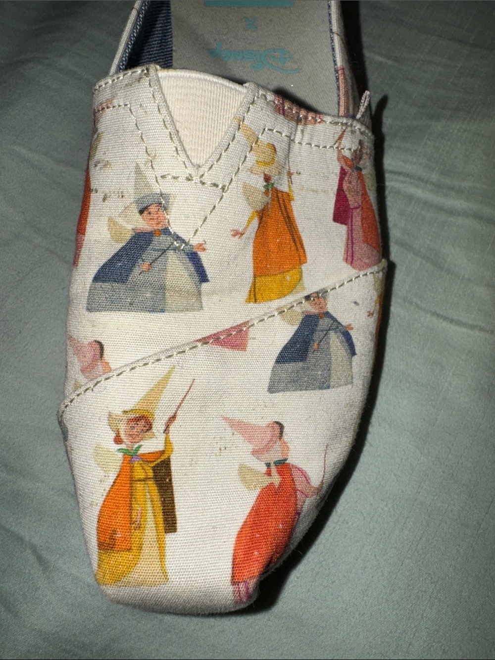 TOMS Disney sleeping beauty fairies - Picture 2 of 4